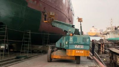 【造船廠輪船翻修整新作業】