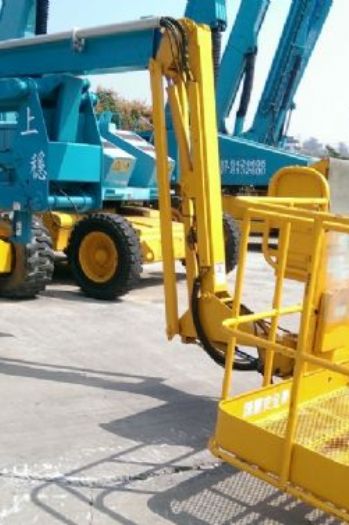 18m屈臂輪胎高空作業車