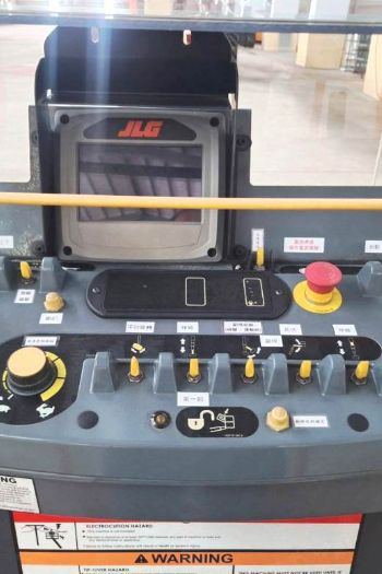 48m直臂輪胎高空作業車