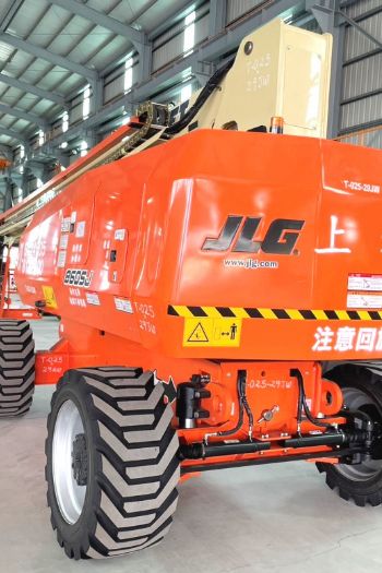 25m直臂輪胎高空作業車