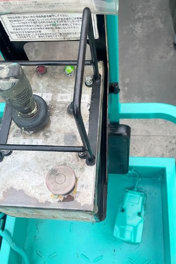 6m剪刀輪胎平台高空作業車