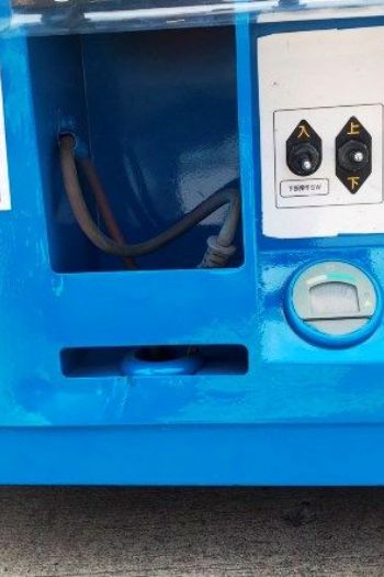 6m剪刀輪胎平台高空車