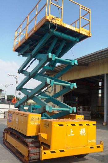 12m剪刀履帶平台高空車