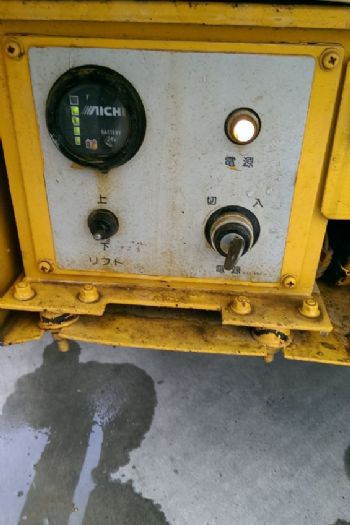 6m剪刀履帶平台高空車