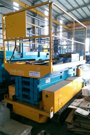 7m剪刀履帶平台高空車