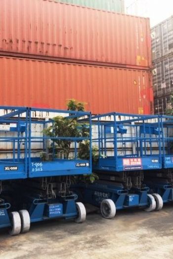 6M剪刀輪胎平台高空車