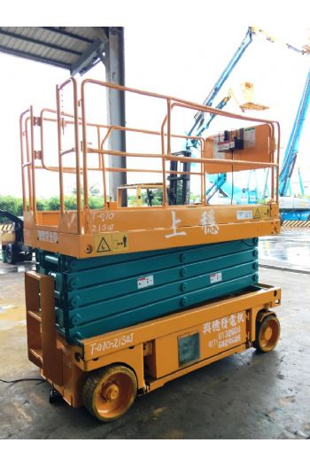 10m剪刀輪胎平台高空車