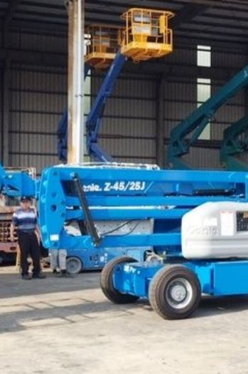 15m屈臂輪胎高空作業車