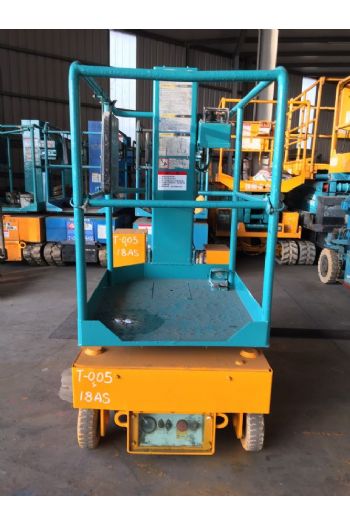 3.8M電動直立輪胎平台高空車