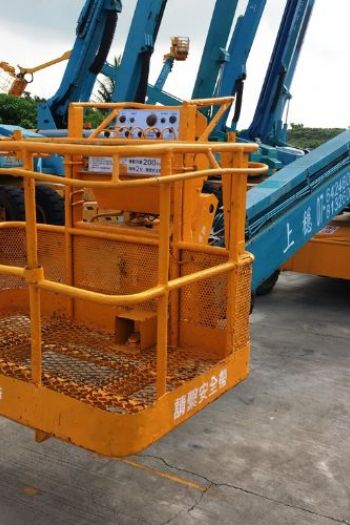 18m直臂輪胎高空作業車